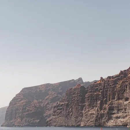 아파트 The Cliff Apartments 아칸티라도